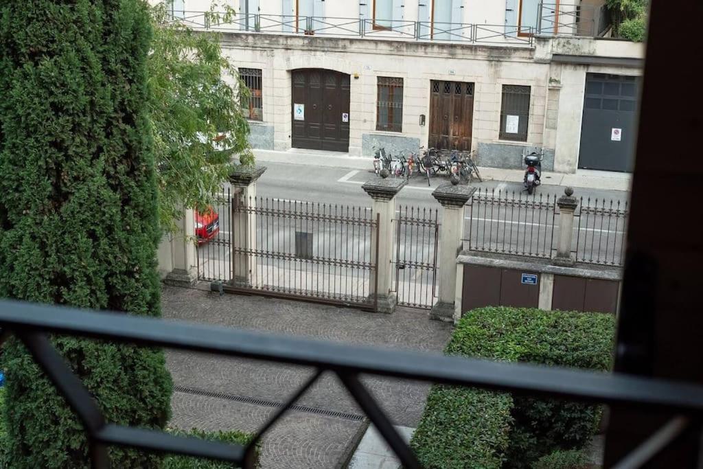 La Finestra Sul Civico Cinque Lejlighed Verona Eksteriør billede